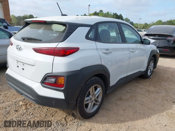 2020 Hyundai Kona SE with VIN KM8K12AA0LU433240, listed as a IAAI auction lot 41944156 with 31,375 mi miles. Bid and sale history available at carsss.com. Image 4.