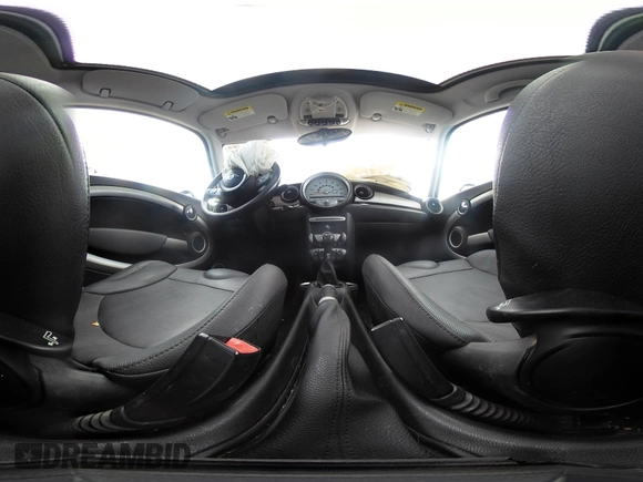 2009 MINI Hardtop z VIN WMWMF33599TW72771, wystawiony jako IAAI lot #42225326 z przebiegiem 94 014 mil mil oraz . Historia ofert i sprzedaży dostępna na DreamBid. Obrazek 18.