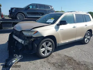 2013 Toyota Highlander Limited with VIN 5TDYK3EH2DS139594, listed as a IAAI auction lot 41806049 with 175,484 mi miles. Bid and sale history available at carsss.com. Image 18.