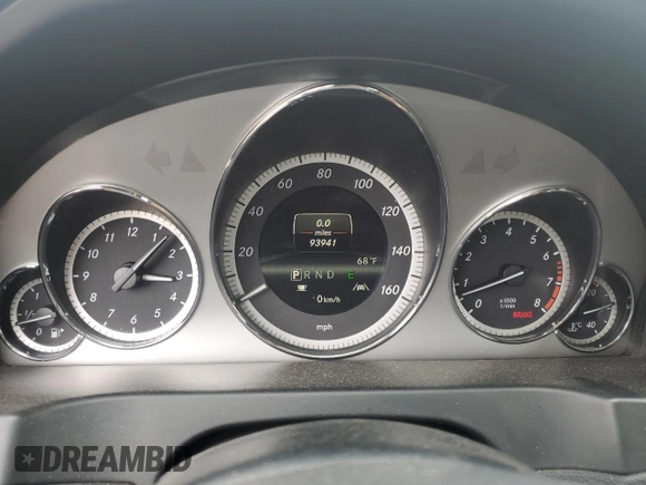 2013 Mercedes-Benz E 350 z VIN WDDKJ5KB5DF196091, wystawiony jako Copart lot #54760045 z przebiegiem 93 941 mil mil oraz Szkoda całkowita • Salvage title. Historia ofert i sprzedaży dostępna na DreamBid. Obrazek 9.