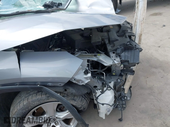 2019 Toyota RAV4 XLE with VIN JTMW1RFV4KD022612, listed as a IAAI auction lot 41717134 with 52,190 mi miles. Bid and sale history available at carsss.com. Image 6.