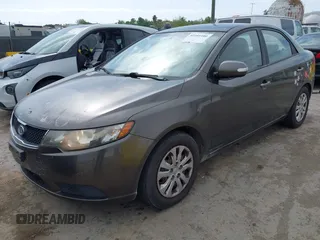 2010 Kia Forte EX z VIN KNAFU4A20A5218625, wystawiony jako IAAI lot #42101100 z przebiegiem 161 238 mil mil oraz . Historia ofert i sprzedaży dostępna na DreamBid. Obrazek 2.
