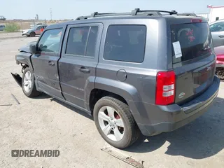 2015 Jeep Patriot Latitude with VIN 1C4NJPFB4FD185546, listed as a IAAI auction lot 42056820 with Not Provided miles and . Bid and sale history available at DreamBid. Image 3.