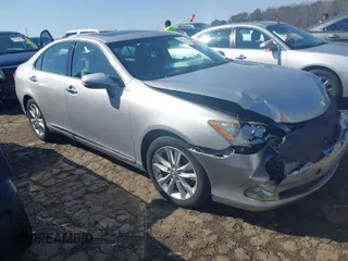 2011 Lexus ES 330 with VIN JTHBK1EG7B2450958, listed as a IAAI auction lot 41766155 with Not Provided miles and . Bid and sale history available at carsss.com. Image 1.