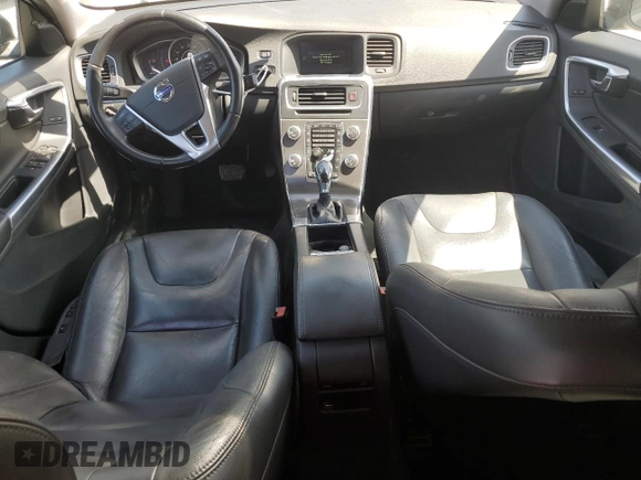 2016 Volvo S60 T5 Drive-E z VIN YV126MFJ7G2407868, wystawiony jako Copart lot #57819665 z przebiegiem 138 022 mil mil oraz Czysty tytuł • Clean title. Historia ofert i sprzedaży dostępna na DreamBid. Obrazek 8.