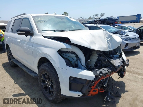 2023 Ford Expedition Timberline with VIN 1FMJU1RGXPEA34504, listed as a IAAI auction lot 42583531 with 18,986 mi miles and . Bid and sale history available at DreamBid. Image 1.