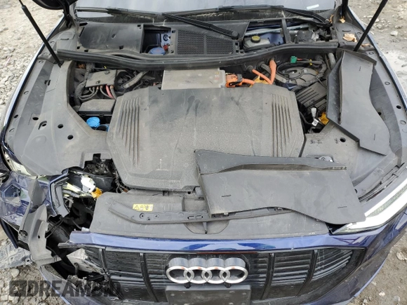 2022 Audi e-tron Premium with VIN WA1AAAGE7NB005033, listed as a Copart auction lot 83364684 with 62,878 mi miles and Salvage Title. Bid and sale history available at DreamBid. Image 12.