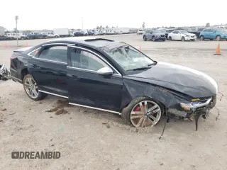 2020 Audi S8 z VIN WAU8SAF86LN015865, wystawiony jako Copart lot #71360452 z przebiegiem Nie podano mil oraz . Historia ofert i sprzedaży dostępna na DreamBid. Obrazek 4.