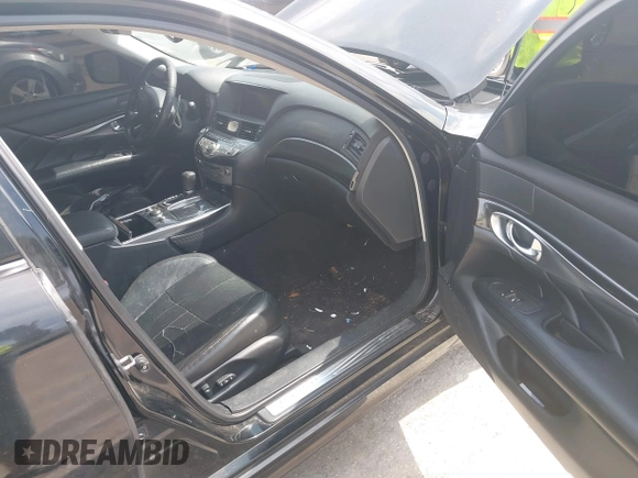 2011 Infiniti M37 with VIN JN1BY1AR7BM370266, listed as a IAAI auction lot 42074141 with 114,470 mi miles. Bid and sale history available at carsss.com. Image 5.