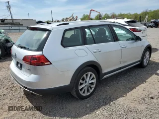 2017 Volkswagen Golf S z VIN 3VWH17AU9HM519063, wystawiony jako Copart lot #54793035 z przebiegiem 139 880 mil mil oraz Czysty tytuł • Clean title. Historia ofert i sprzedaży dostępna na DreamBid. Obrazek 3.