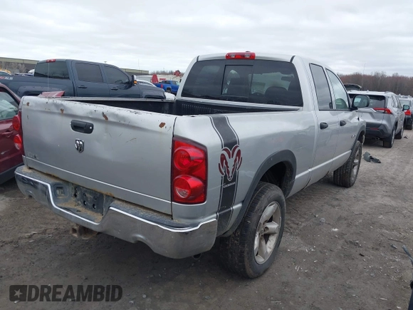 2008 Dodge 1500 SLT z VIN 1D7HU18N48S625925, wystawiony jako IAAI lot #42044038 z przebiegiem Nie podano mil oraz . Historia ofert i sprzedaży dostępna na DreamBid. Obrazek 4.