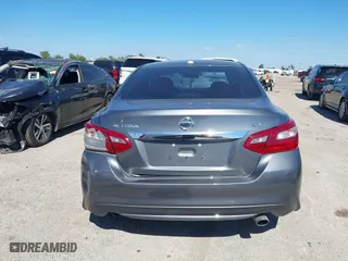 2018 Nissan Altima 2.5 SV with VIN 1N4AL3AP1JC102695, listed as a IAAI auction lot 40440992 with 58,063 mi miles. Bid and sale history available at carsss.com. Image 16.