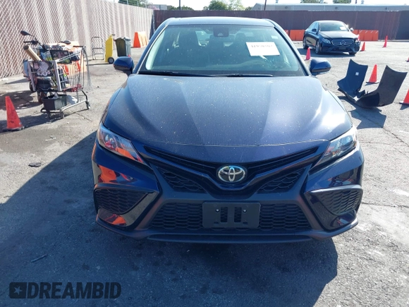 2022 Toyota Camry SE with VIN 4T1T11AK2NU678485, listed as a IAAI auction lot 41950302 with 17,865 mi miles. Bid and sale history available at carsss.com. Image 12.