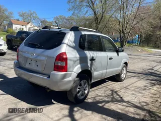 2009 Hyundai Tucson GLS with VIN KM8JM12B89U975392, listed as a Copart auction lot 55508145 with 113,176 mi miles and Clean Title. Bid and sale history available at carsss.com. Image 4.