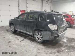 2011 Toyota Highlander with VIN 5TDBK3EH6BS062005, listed as a IAAI auction lot 41555010 with 189,683 mi miles. Bid and sale history available at carsss.com. Image 3.