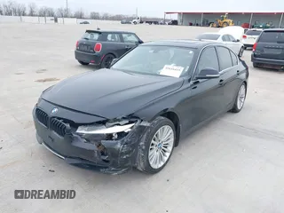 2013 BMW 3 Series 328i z VIN WBA3A5G57DNP21740, wystawiony jako IAAI lot #41616419 z przebiegiem 179 300 mil mil oraz . Historia ofert i sprzedaży dostępna na DreamBid. Obrazek 6.