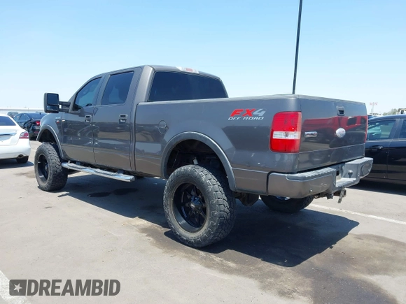 2007 Ford F-150 XLT с VIN 1FTPW14547KD05704, выставлен на аукционе IAAI как лот 42477549 с пробегом 303 039 миль миль и . История ставок и продаж доступна на DreamBid. Изображение 3.