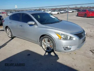2014 Nissan Altima SL with VIN 1N4BL3AP7EC412585, listed as a IAAI auction lot 41647667 with 120,193 mi miles and . Bid and sale history available at DreamBid. Image 1.