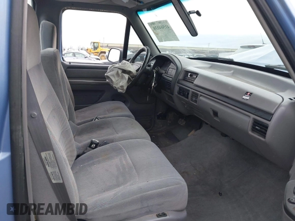 1996 Ford F-150 z VIN 1FTEF15NXTLC10297, wystawiony jako IAAI lot #41504038 z przebiegiem 120 251 mil mil oraz . Historia ofert i sprzedaży dostępna na DreamBid. Obrazek 5.