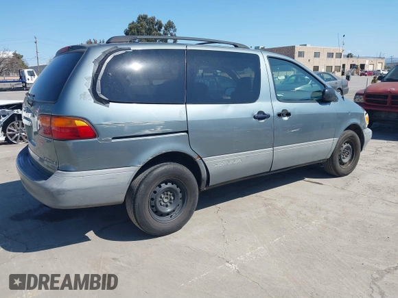 1999 Toyota Sienna LE with VIN 4T3ZF13C1XU097653, listed as a IAAI auction lot 41765274 with 236,625 mi miles. Bid and sale history available at carsss.com. Image 4.