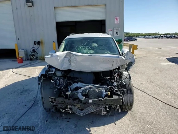 2018 Volkswagen Tiguan S with VIN 3VV1B7AX7JM057685, listed as a Copart auction lot 47518595 with 44,879 mi miles and Salvage Title. Bid and sale history available at carsss.com. Image 15.