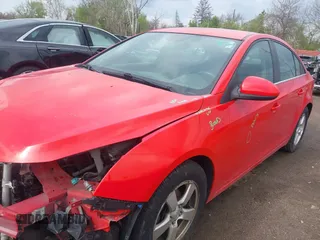 2014 Chevrolet Cruze 1LT z VIN 1G1PC5SB9E7342166, wystawiony jako IAAI lot #42157295 z przebiegiem 122 290 mil mil oraz . Historia ofert i sprzedaży dostępna na DreamBid. Obrazek 13.