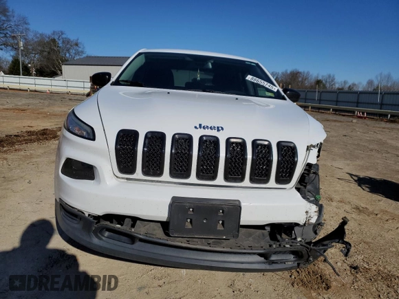2016 Jeep Cherokee Altitude with VIN 1C4PJMAB6GW290240, listed as a Copart auction lot 88655745 with 116,645 mi miles and Salvage title. Bid and sale history available at DreamBid. Image 5.