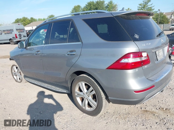 2014 Mercedes-Benz M 350 with VIN 4JGDA5HB3EA335235, listed as a IAAI auction lot 42150588 with 105,899 mi miles and . Bid and sale history available at DreamBid. Image 3.