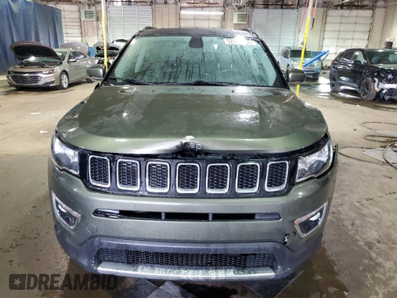 2018 Jeep Compass Limited with VIN 3C4NJDCB8JT418740, listed as a Copart auction lot 52422155 with 184,940 mi miles and Clean Title. Bid and sale history available at DreamBid. Image 5.
