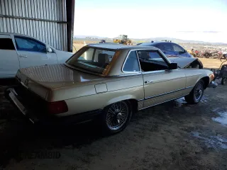 1983 Mercedes-Benz 380 380SL with VIN WDBBA45AXDB028363, listed as a Copart auction lot 44252205 with 118,508 mi miles and Salvage Title. Bid and sale history available at carsss.com. Image 3.