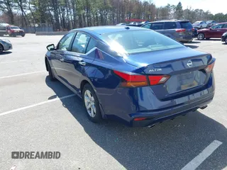 2019 Nissan Altima 2.5 S with VIN 1N4BL4BV4KC107074, listed as a IAAI auction lot 41972584 with 112,607 mi miles. Bid and sale history available at carsss.com. Image 3.