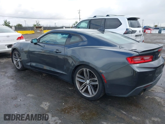 2017 Chevrolet Camaro 1LT z VIN 1G1FB1RS0H0192751, wystawiony jako IAAI lot #42243073 z przebiegiem 124 003 mil mil oraz . Historia ofert i sprzedaży dostępna na DreamBid. Obrazek 3.