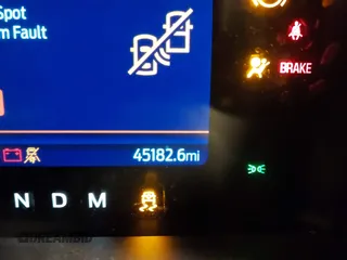 2022 Ford Bronco z VIN 1FMEE5DP8NLB54954, wystawiony jako IAAI lot #42038688 z przebiegiem 45 182 mil mil oraz . Historia ofert i sprzedaży dostępna na DreamBid. Obrazek 15.