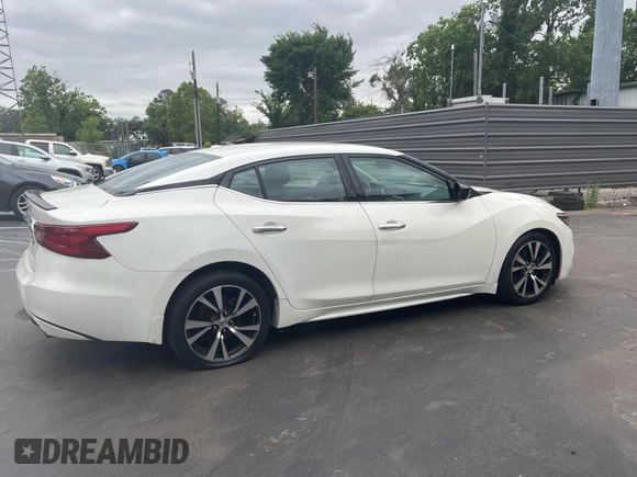 2016 Nissan Maxima S with VIN 1N4AA6AP8GC409491, listed as a Copart auction lot 56022195 with 39,041 mi miles and Clean Title. Bid and sale history available at DreamBid. Image 4.