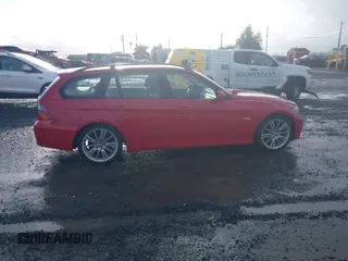 2007 BMW 3 Series 328xi с VIN WBAVT73507FZ36976, выставлен на аукционе IAAI как лот 41647516 с пробегом 157 049 миль миль и . История ставок и продаж доступна на DreamBid. Изображение 13.