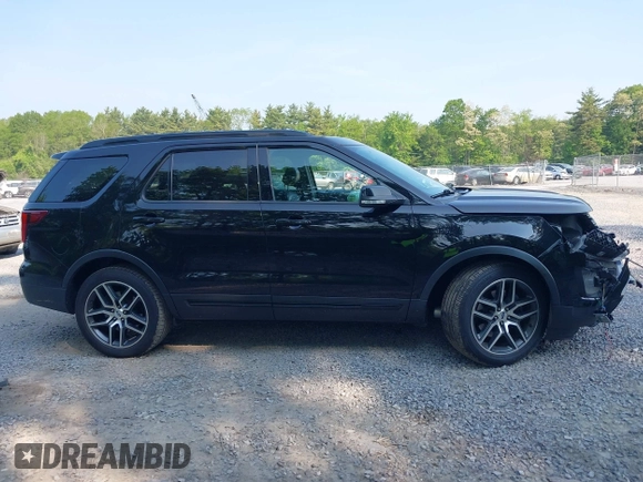 2017 Ford Explorer Sport z VIN 1FM5K8GTXHGE26582, wystawiony jako IAAI lot #42412469 z przebiegiem 89 774 mil mil oraz . Historia ofert i sprzedaży dostępna na DreamBid. Obrazek 13.