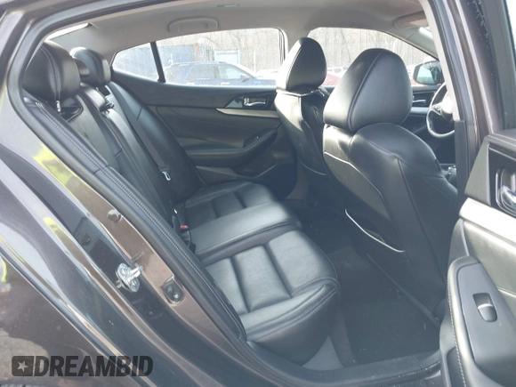 2016 Nissan Maxima SL z VIN 1N4AA6AP9GC385718, wystawiony jako IAAI lot #41099349 z przebiegiem 108 841 mil mil oraz . Historia ofert i sprzedaży dostępna na DreamBid. Obrazek 8.