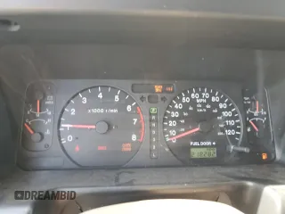 2002 Isuzu Trooper S z VIN JACDS58X527J08603, wystawiony jako Copart lot #63357674 z przebiegiem 218 282 mil mil oraz Szkody całkowita. Historia ofert i sprzedaży dostępna na DreamBid. Obrazek 9.