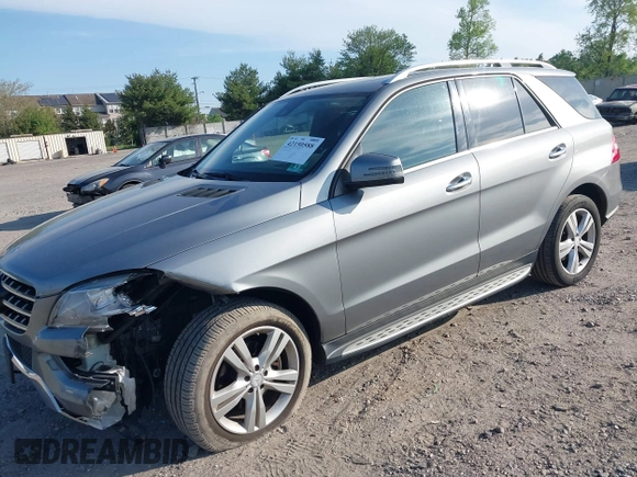 2014 Mercedes-Benz M 350 with VIN 4JGDA5HB3EA335235, listed as a IAAI auction lot 42150588 with 105,899 mi miles and . Bid and sale history available at DreamBid. Image 17.