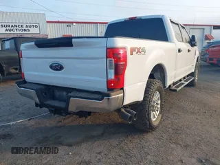2018 Ford Super Duty F-250 SRW XL with VIN 1FT7W2BT9JEB87422, listed as a IAAI auction lot 41367216 with 162,239 mi miles. Bid and sale history available at carsss.com. Image 4.