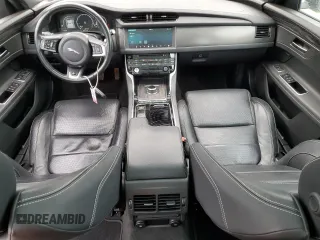 2018 Jaguar XF with VIN SAJBP2FV8JCY65089, listed as a Copart auction lot 53532265 with 39,312 mi miles and Salvage Title. Bid and sale history available at DreamBid. Image 8.