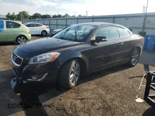 2013 Volvo C70 T5 with VIN YV1672MC0DJ141229, listed as a Copart auction lot 62493895 with 116,103 mi miles and Salvage title. Bid and sale history available at DreamBid. Image 1.