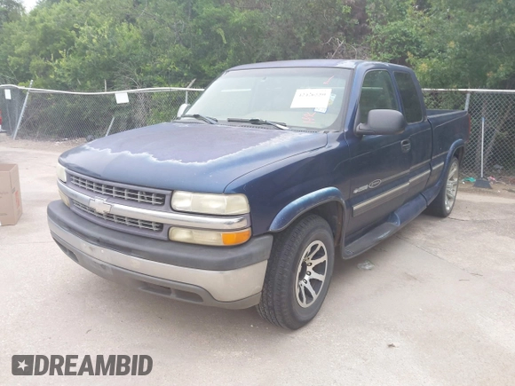 2000 Chevrolet Silverado 2500 LS z VIN 1GCFC29U5YE259603, wystawiony jako IAAI lot #42426550 z przebiegiem 229 438 mil mil oraz . Historia ofert i sprzedaży dostępna na DreamBid. Obrazek 2.