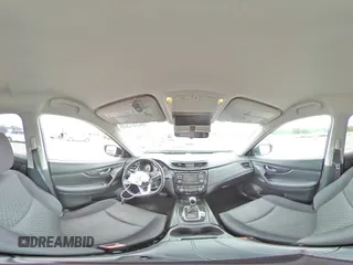 2017 Nissan Rogue SV z VIN JN8AT2MT6HW142006, wystawiony jako Copart lot #54361505 z przebiegiem 67 541 mil mil oraz Szkody całkowita. Historia ofert i sprzedaży dostępna na DreamBid. Obrazek 16.