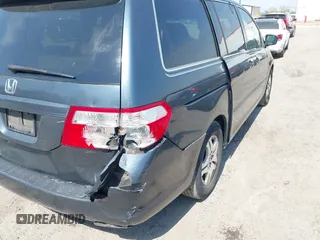 2006 Honda Odyssey LX with VIN 5FNRL38276B074855, listed as a IAAI auction lot 41914975 with 245,881 mi miles. Bid and sale history available at carsss.com. Image 6.
