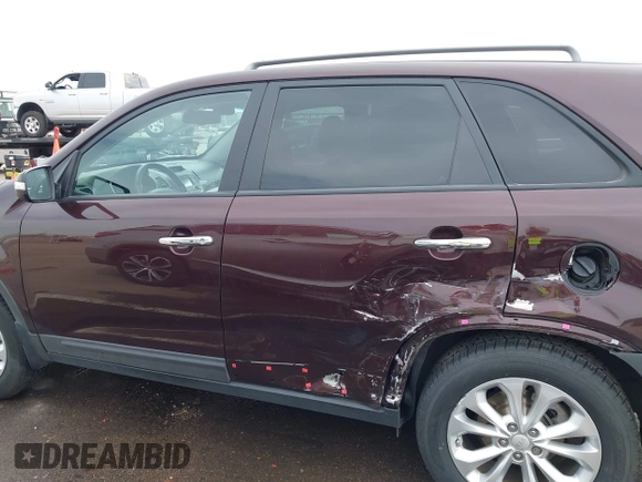2015 Kia Sorento EX with VIN 5XYKU4A72FG628631, listed as a IAAI auction lot 41802719 with 69,888 mi miles. Bid and sale history available at carsss.com. Image 14.