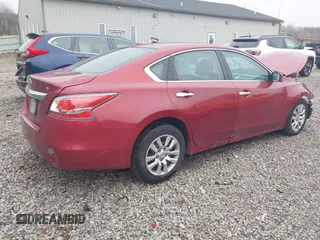 2015 Nissan Altima 2.5 S with VIN 1N4AL3AP9FN318810, listed as a IAAI auction lot 40821919 with 162,142 mi miles. Bid and sale history available at carsss.com. Image 4.