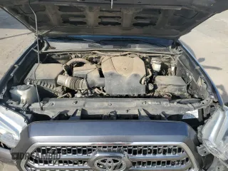2017 Toyota Tacoma SR5 z VIN 5TFRZ5CN6HX034934, wystawiony jako Copart lot #42181755 z przebiegiem 176 511 mil mil oraz Szkoda całkowita • Salvage title. Historia ofert i sprzedaży dostępna na DreamBid. Obrazek 11.