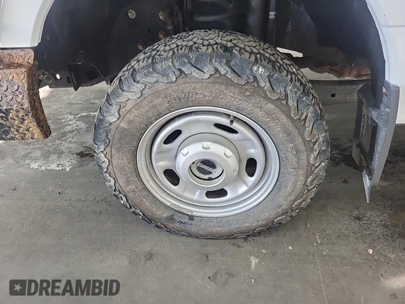 2017 Ford F-350 with VIN 1FT7X3B62HEE09676, listed as a IAAI auction lot 42727709 with 154,269 mi miles and . Bid and sale history available at DreamBid. Image 10.