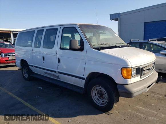 2004 Ford Econoline Passenger XL with VIN 1FMRE11W84HA50164, listed as a Copart auction lot 73438464 with 148,916 mi miles and Clean Title. Bid and sale history available at DreamBid. Image 4.